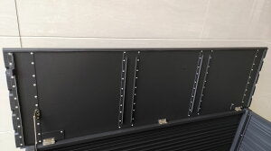 ベンチボックス BB150-BK 軽さと耐久性が自慢の アルミ製  収納ボックス  便利な野外ベンチに！お庭周りの収納箱として！ 南京錠 取付け金具付きで 安心安全！ 軽い 軽量 収納 ソフトクローズ シンプル おしゃれ アルミ 小さい 小さいサイズ 静か ゆっくり 閉まる